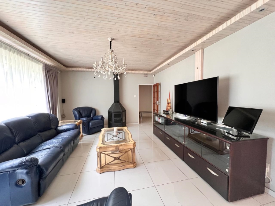 3 Bedroom Property for Sale in Selcourt Gauteng