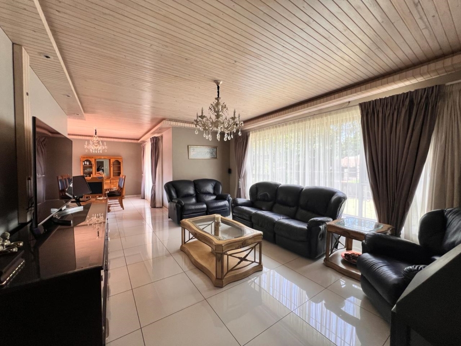 3 Bedroom Property for Sale in Selcourt Gauteng