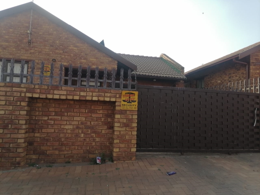 3 Bedroom Property for Sale in Ratanda Gauteng