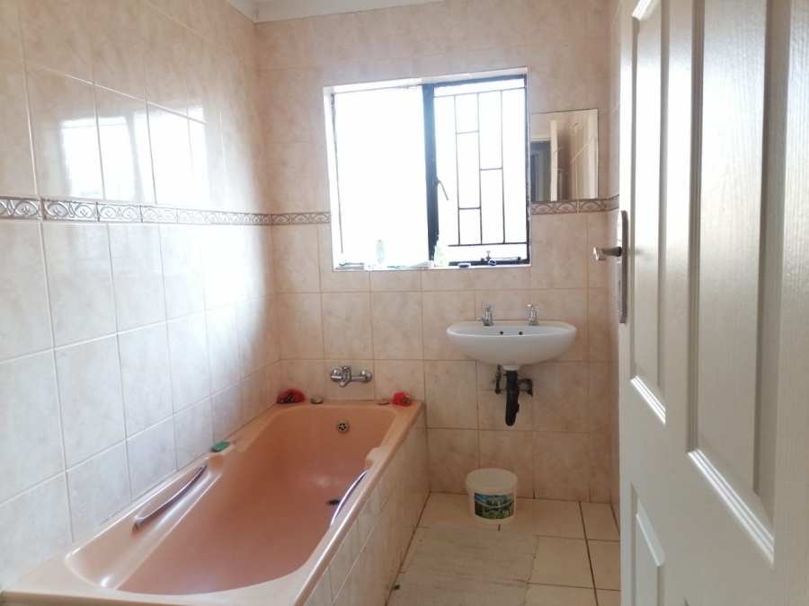 3 Bedroom Property for Sale in Ratanda Gauteng