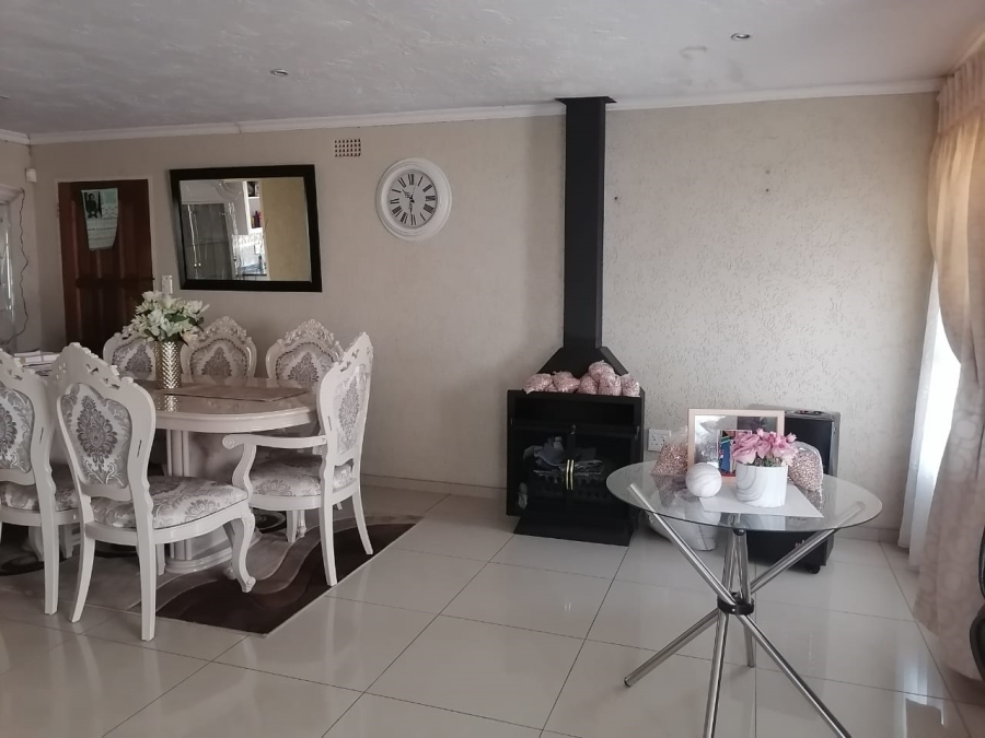 3 Bedroom Property for Sale in Ratanda Gauteng