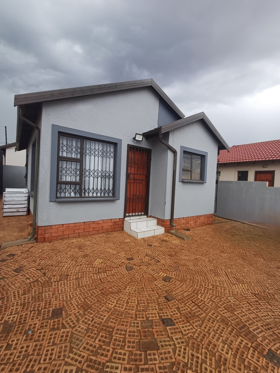 2 Bedroom Property for Sale in Stretford Gauteng