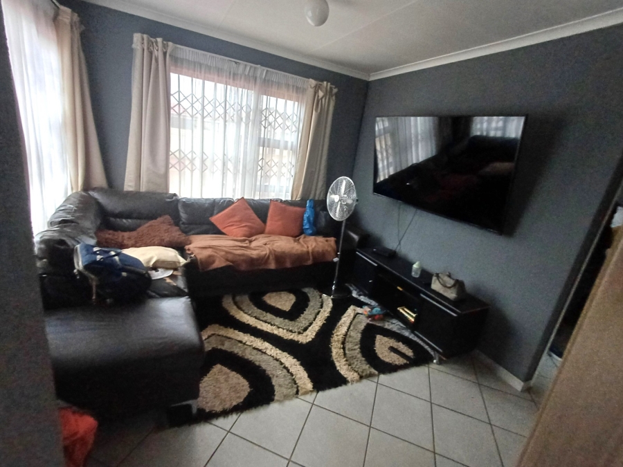 2 Bedroom Property for Sale in Stretford Gauteng