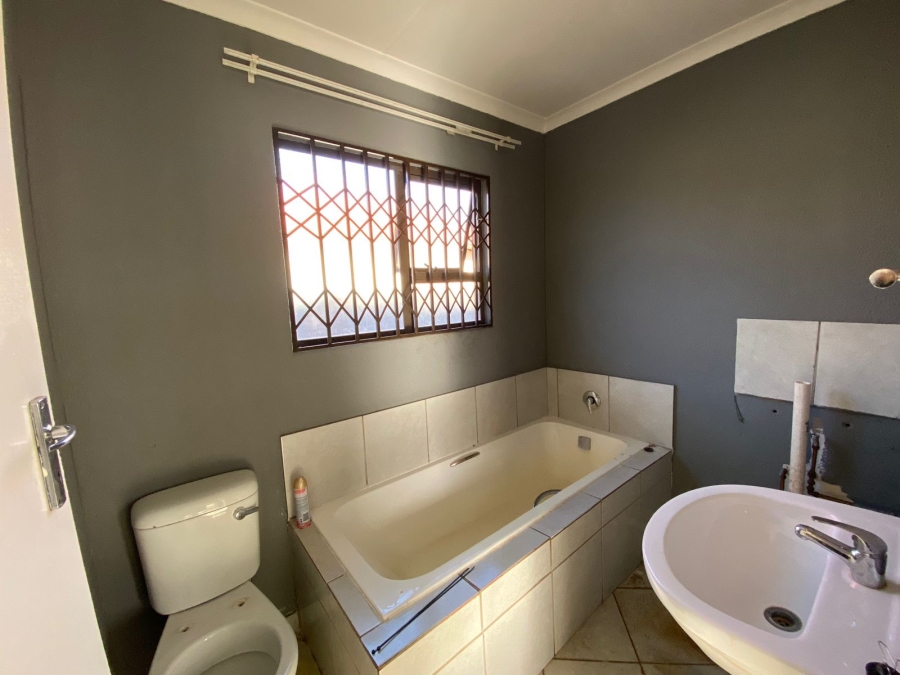 2 Bedroom Property for Sale in Stretford Gauteng