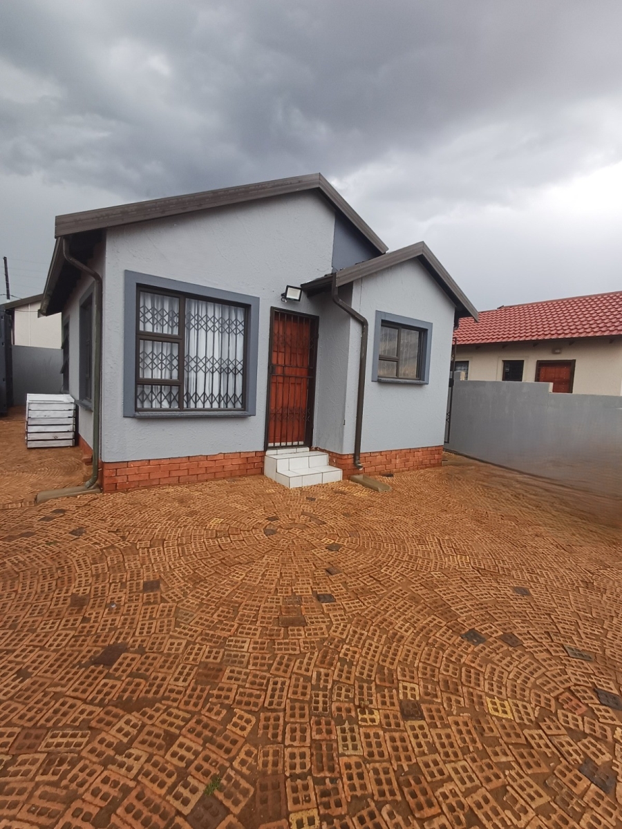 2 Bedroom Property for Sale in Stretford Gauteng