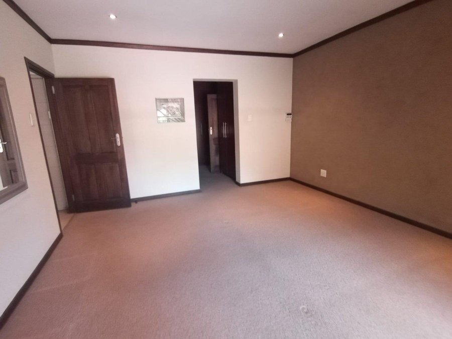 3 Bedroom Property for Sale in Three Rivers Proper Gauteng