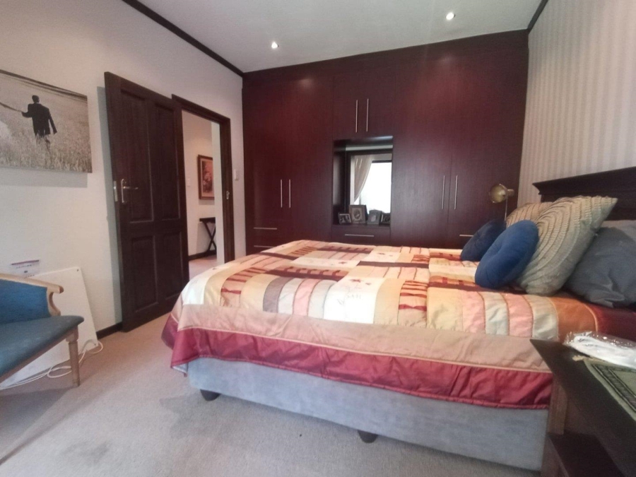 3 Bedroom Property for Sale in Three Rivers Proper Gauteng