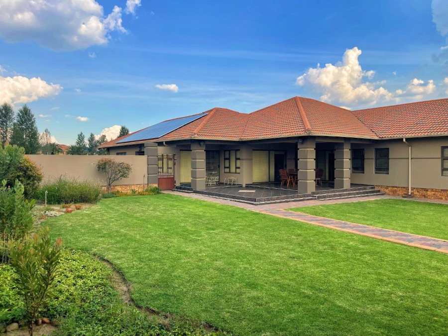 4 Bedroom Property for Sale in Three Rivers East Gauteng