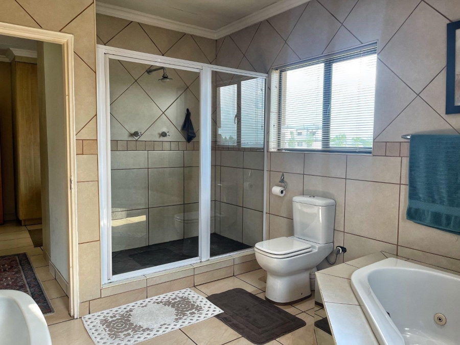 4 Bedroom Property for Sale in Three Rivers East Gauteng