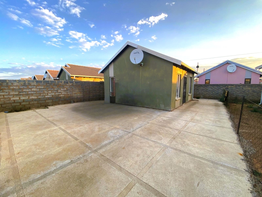 2 Bedroom Property for Sale in Savanna City Gauteng