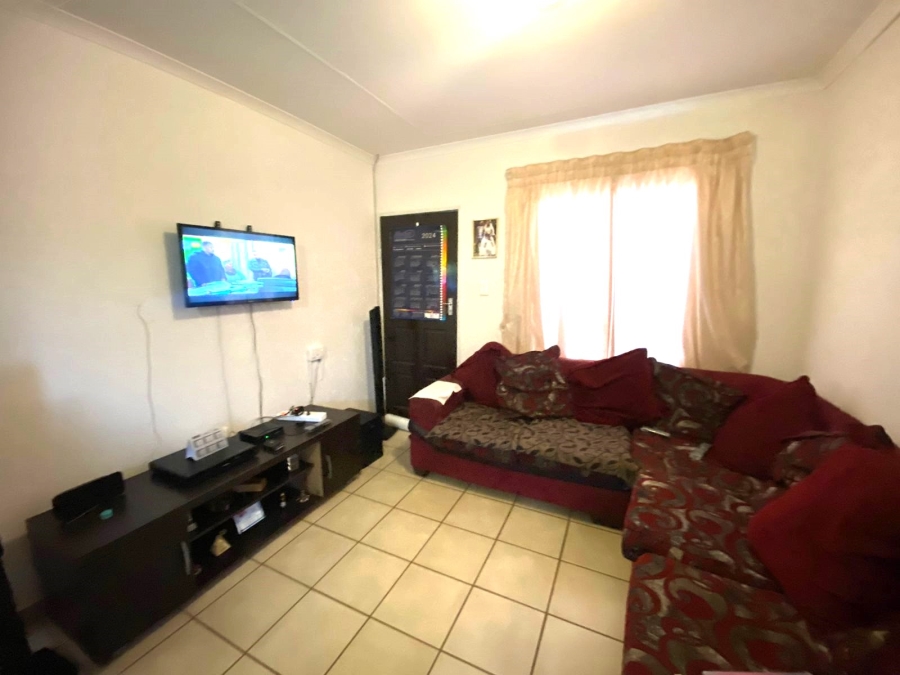 2 Bedroom Property for Sale in Savanna City Gauteng