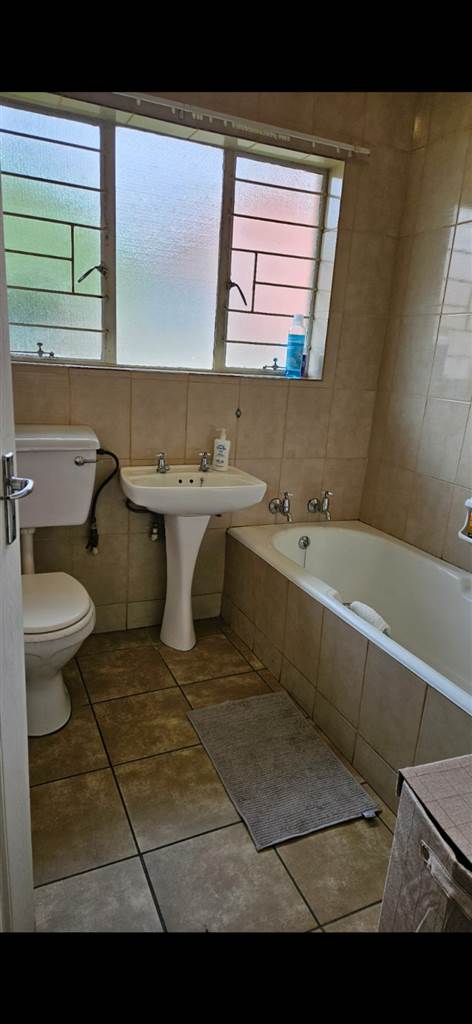 To Let 1 Bedroom Property for Rent in Birchleigh North Gauteng