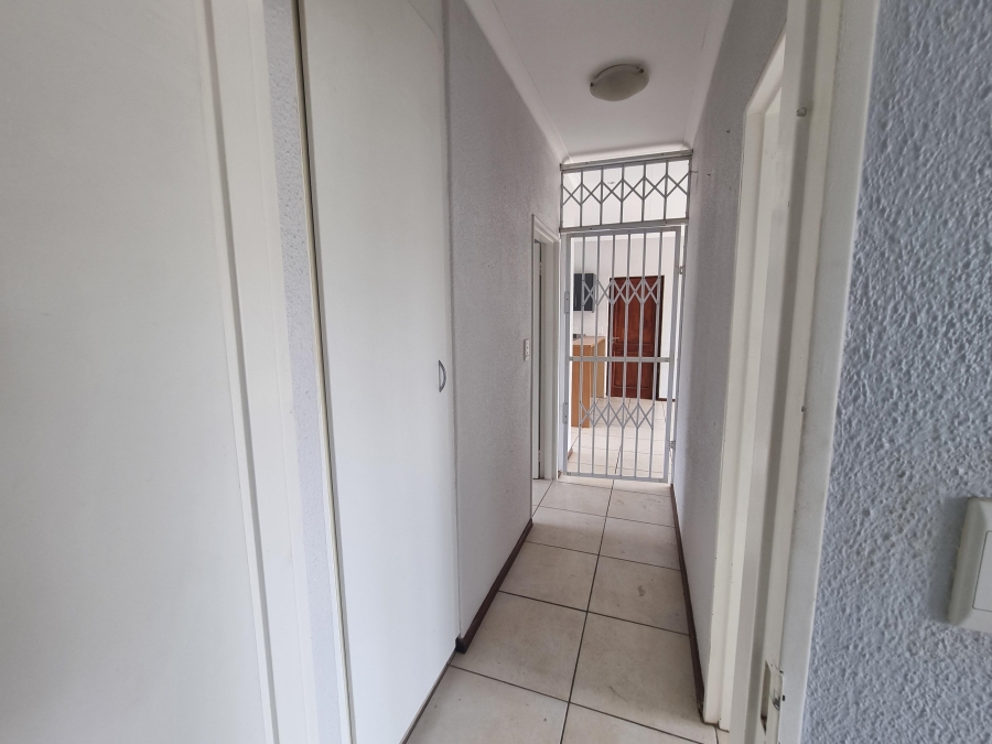 To Let 2 Bedroom Property for Rent in Amorosa Gauteng