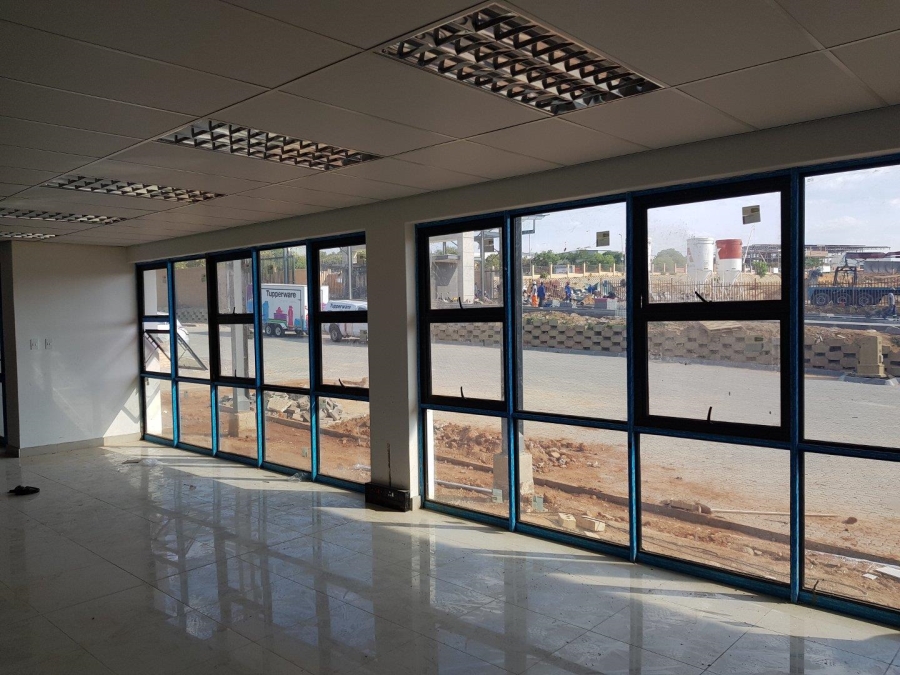 To Let commercial Property for Rent in North Riding Gauteng