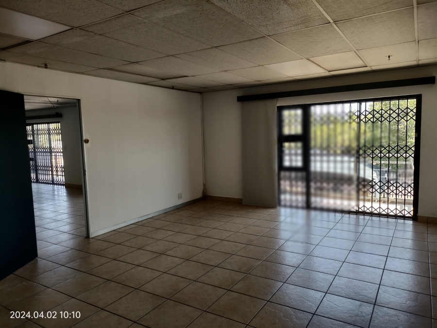 To Let commercial Property for Rent in North Riding Gauteng