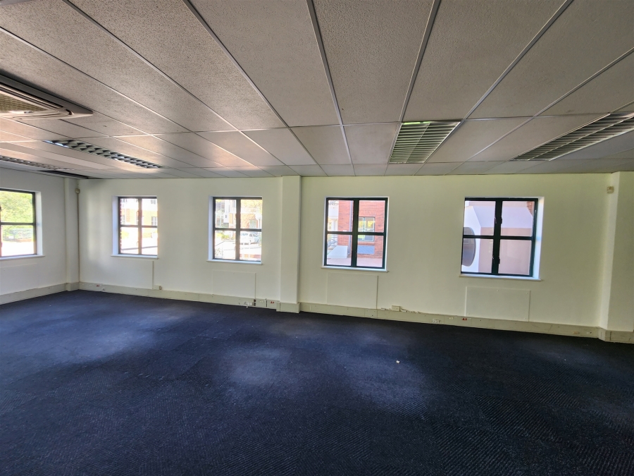 To Let commercial Property for Rent in Hyde Park Gauteng