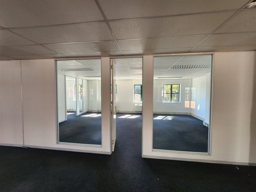 To Let commercial Property for Rent in Hyde Park Gauteng