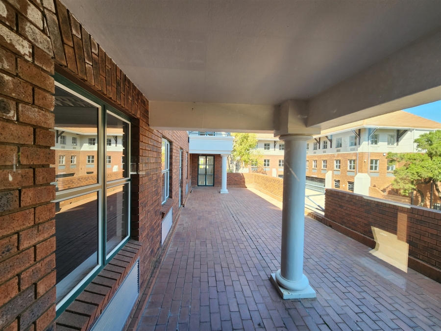 To Let commercial Property for Rent in Hyde Park Gauteng