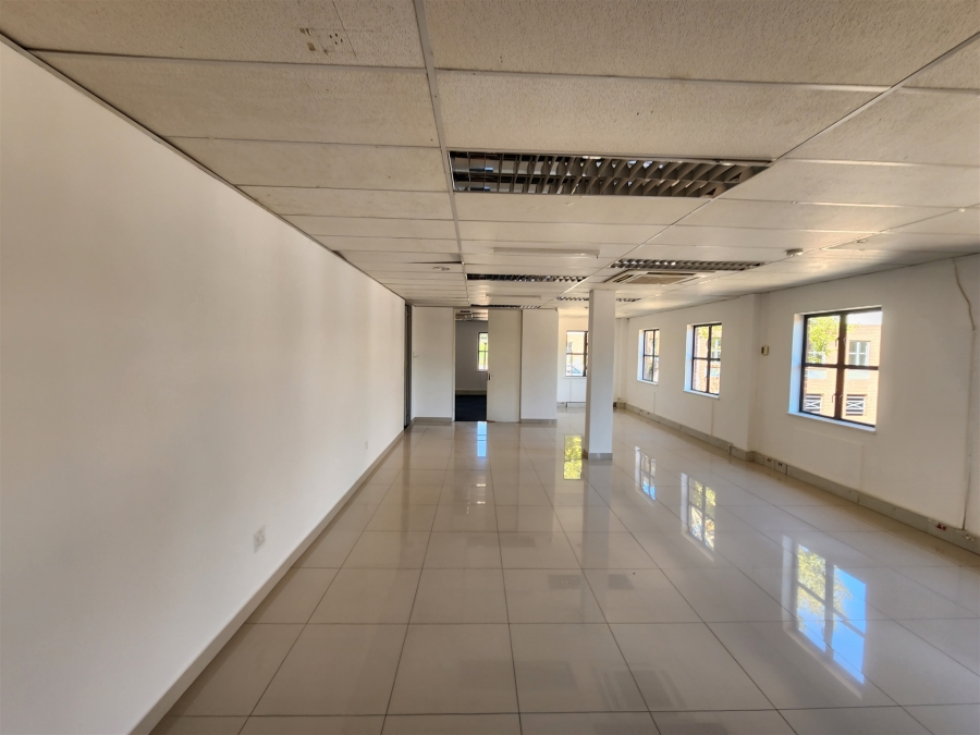 To Let commercial Property for Rent in Hyde Park Gauteng