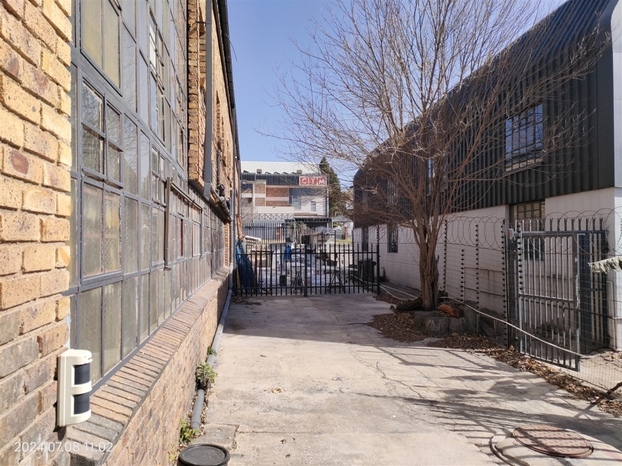 To Let commercial Property for Rent in Strijdom Park Gauteng