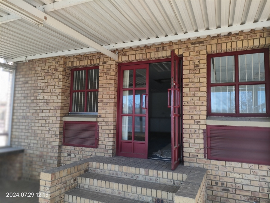 To Let commercial Property for Rent in Paulshof Gauteng