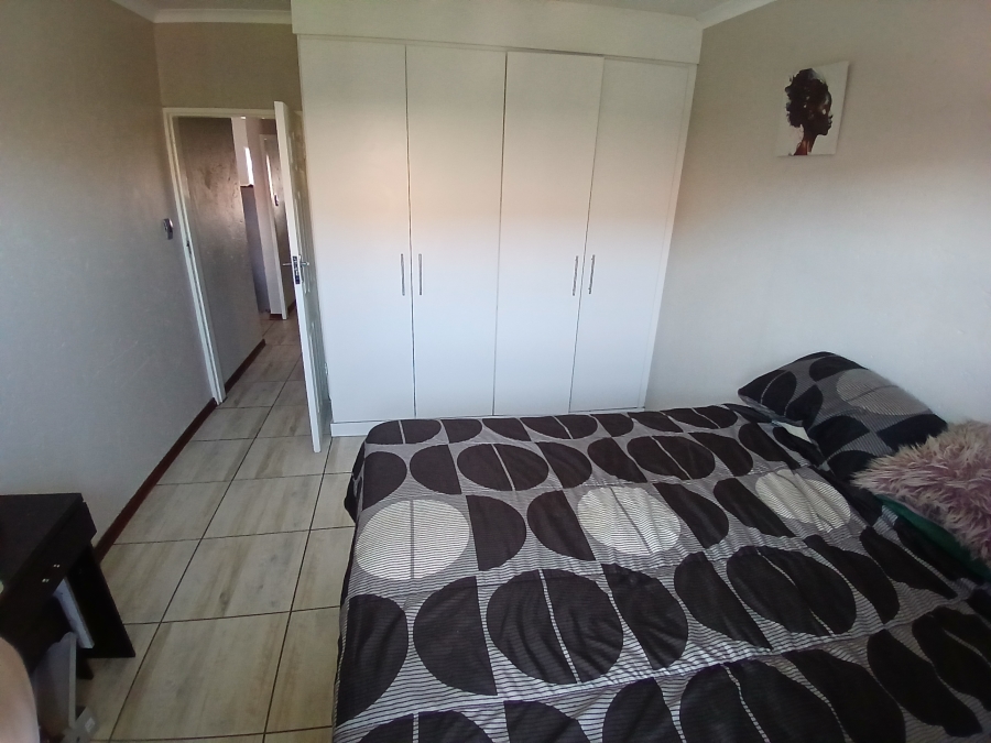 To Let 2 Bedroom Property for Rent in Ravenswood Gauteng