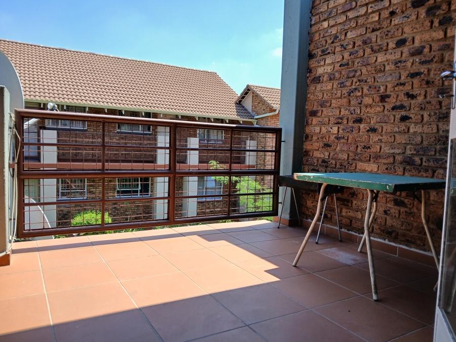 To Let 2 Bedroom Property for Rent in Ravenswood Gauteng