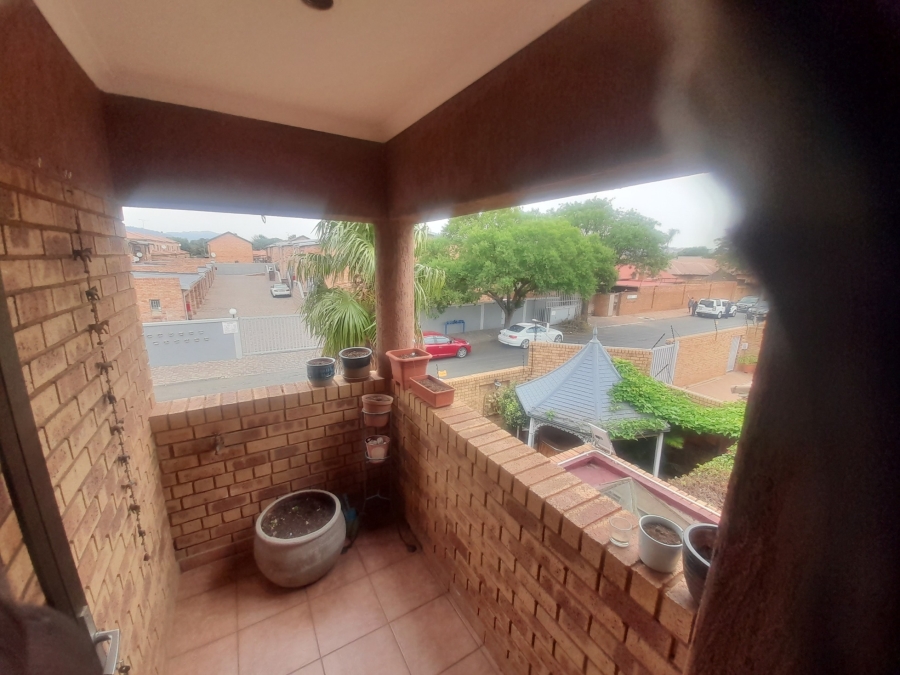 3 Bedroom Property for Sale in New Redruth Gauteng