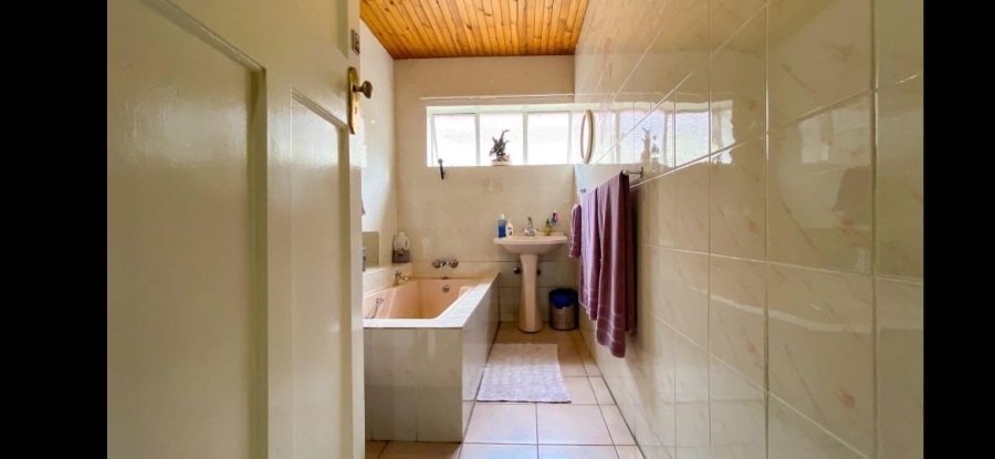 To Let 2 Bedroom Property for Rent in Malvern East Gauteng