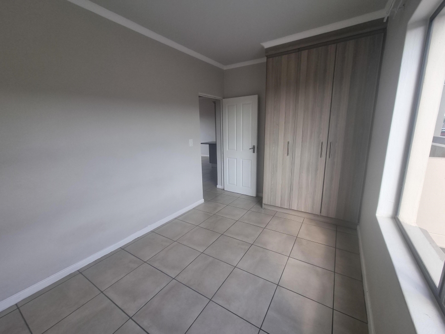 To Let 2 Bedroom Property for Rent in Ruimsig Gauteng