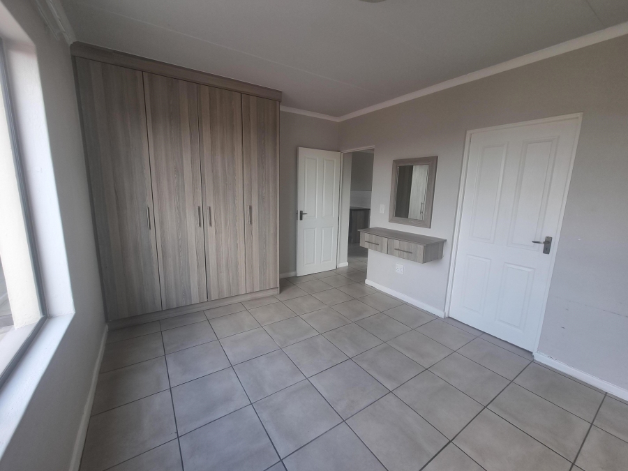 To Let 2 Bedroom Property for Rent in Ruimsig Gauteng