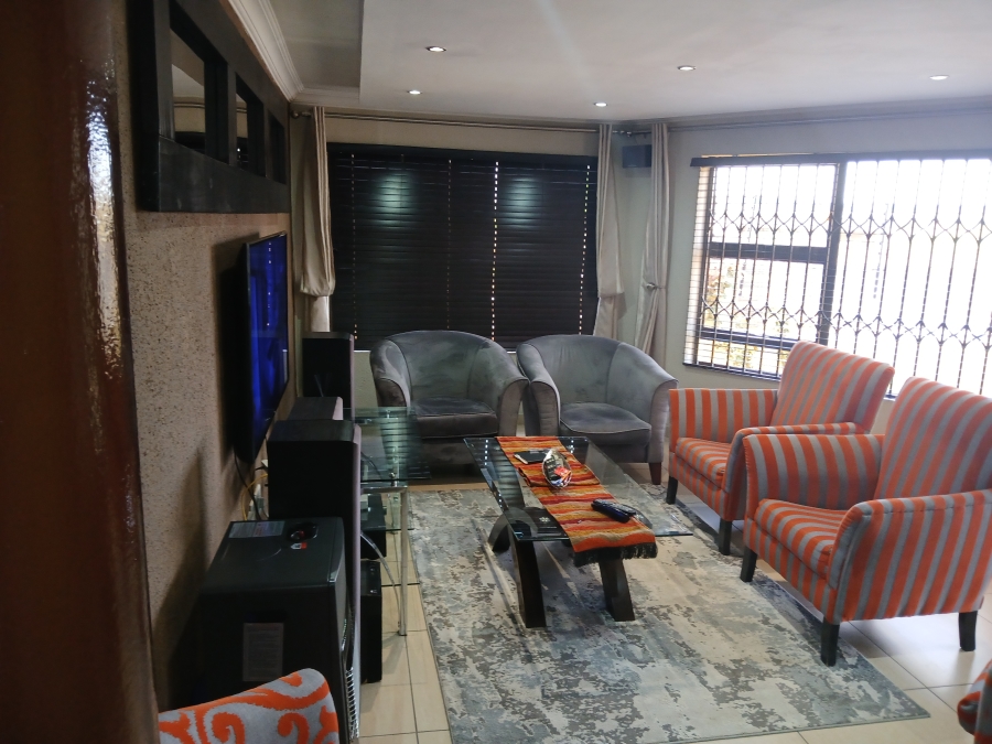 3 Bedroom Property for Sale in Nellmapius Gauteng