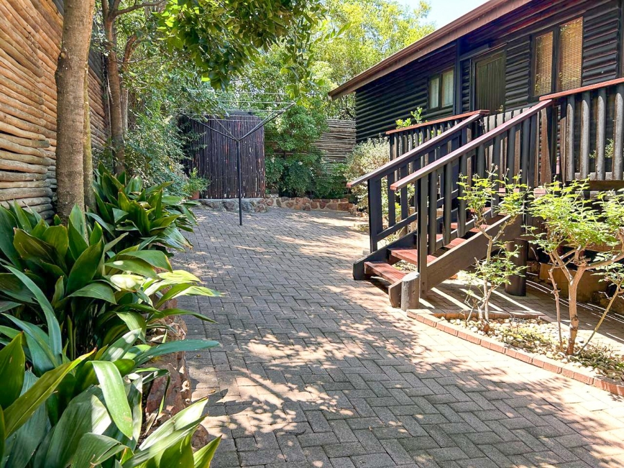 3 Bedroom Property for Sale in Vaaloewer Gauteng