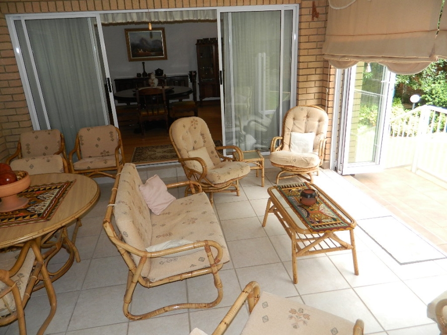 To Let 5 Bedroom Property for Rent in Silver Lakes Golf Estate Gauteng