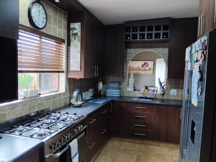 3 Bedroom Property for Sale in Vanderbijlpark SE 4 Gauteng