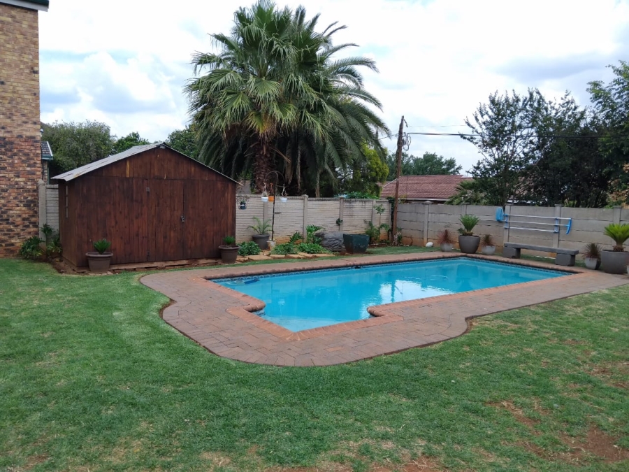 3 Bedroom Property for Sale in Vanderbijlpark SE 4 Gauteng