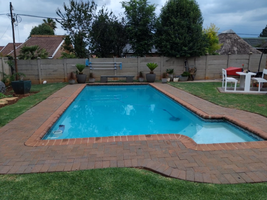 3 Bedroom Property for Sale in Vanderbijlpark SE 4 Gauteng