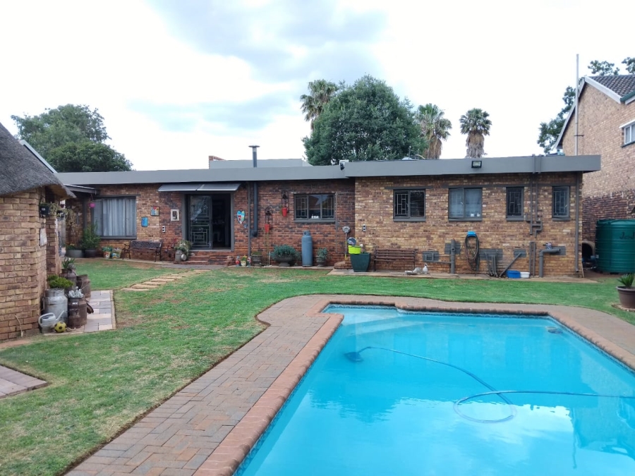 3 Bedroom Property for Sale in Vanderbijlpark SE 4 Gauteng