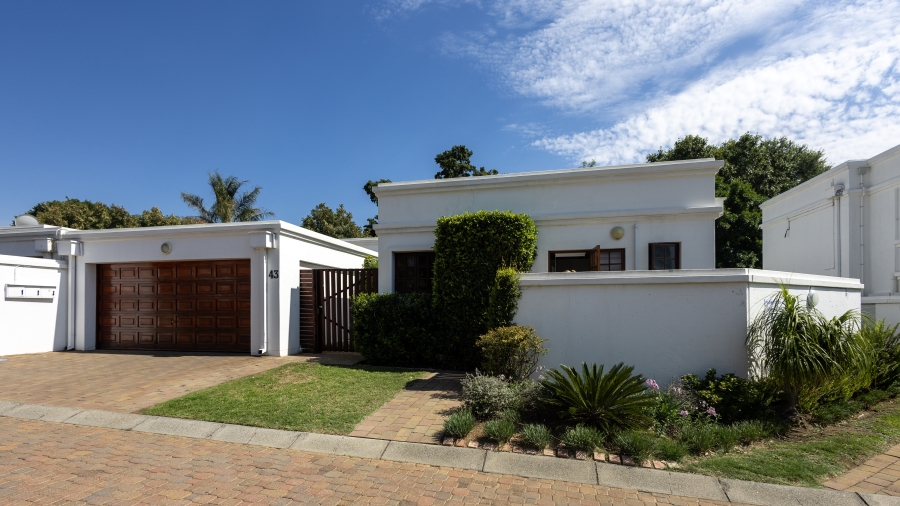 To Let 3 Bedroom Property for Rent in Pineslopes Gauteng