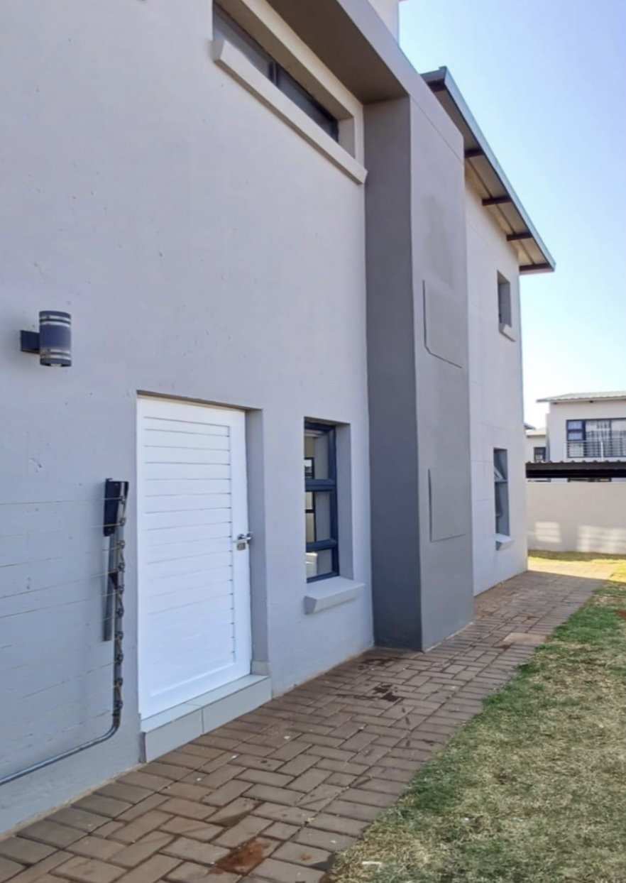 2 Bedroom Property for Sale in Equestria Gauteng