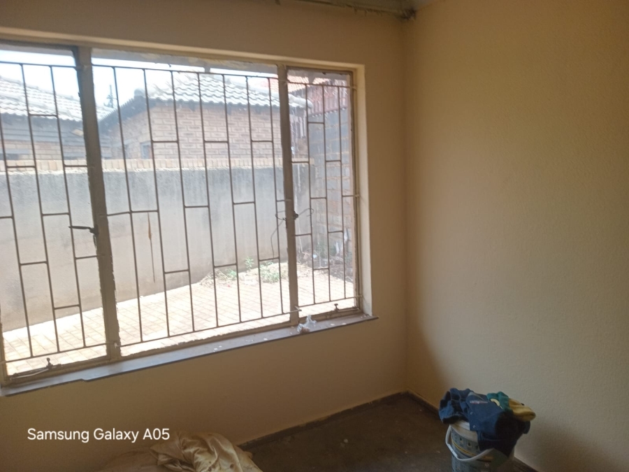 2 Bedroom Property for Sale in Protea North Gauteng