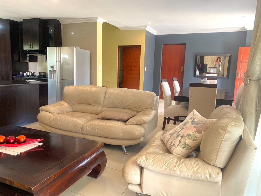 3 Bedroom Property for Sale in Thatchfield Hills Gauteng