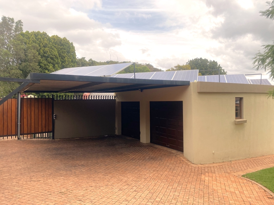 2 Bedroom Property for Sale in Faerie Glen Gauteng