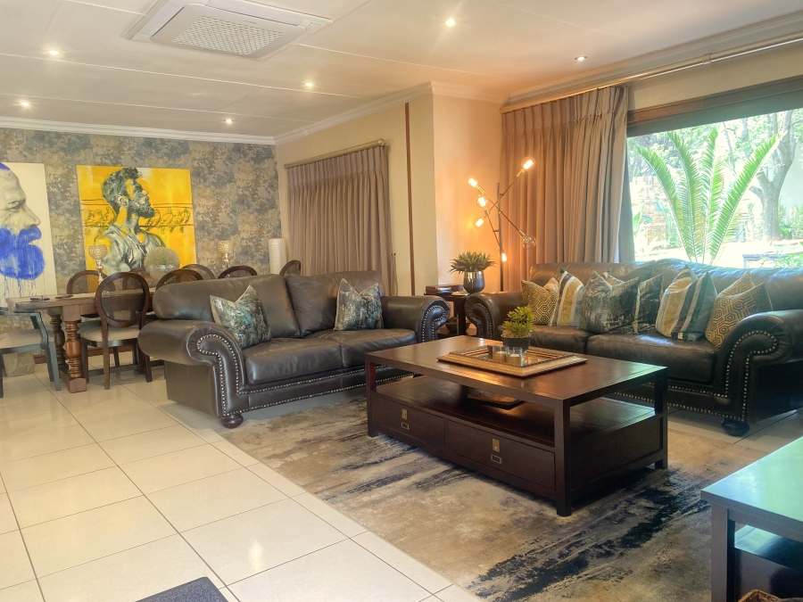 2 Bedroom Property for Sale in Faerie Glen Gauteng