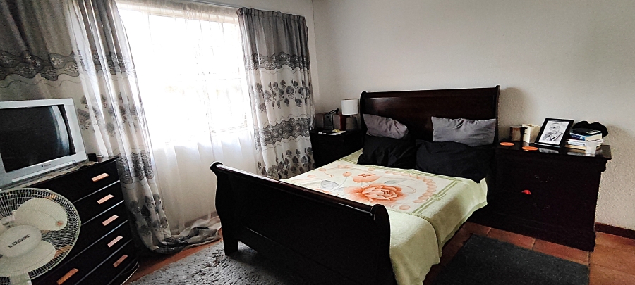 2 Bedroom Property for Sale in Vorna Valley Gauteng