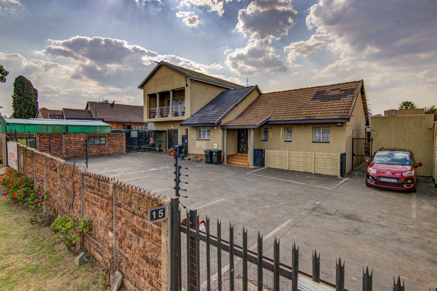 Commercial Property for Sale in Edleen Gauteng