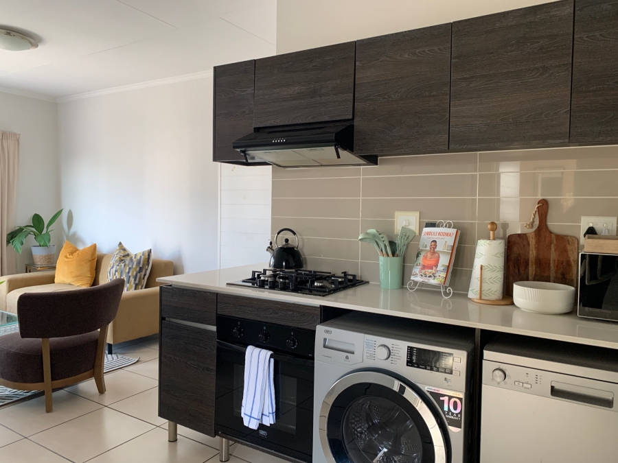 1 Bedroom Property for Sale in Equestria Gauteng