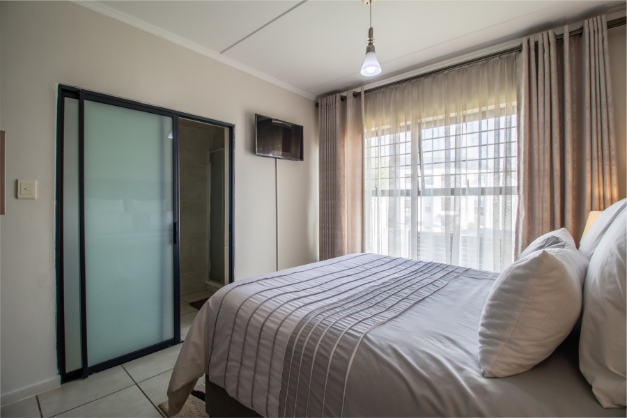 3 Bedroom Property for Sale in Oakdene Gauteng