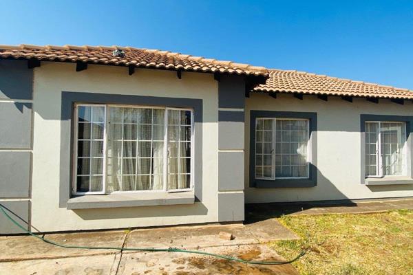 3 Bedroom Property for Sale in Rosslyn Gauteng