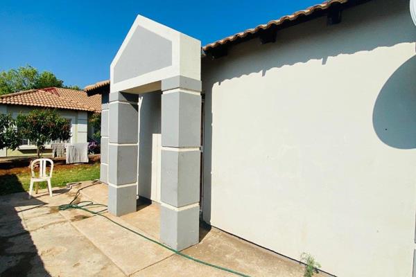 3 Bedroom Property for Sale in Rosslyn Gauteng